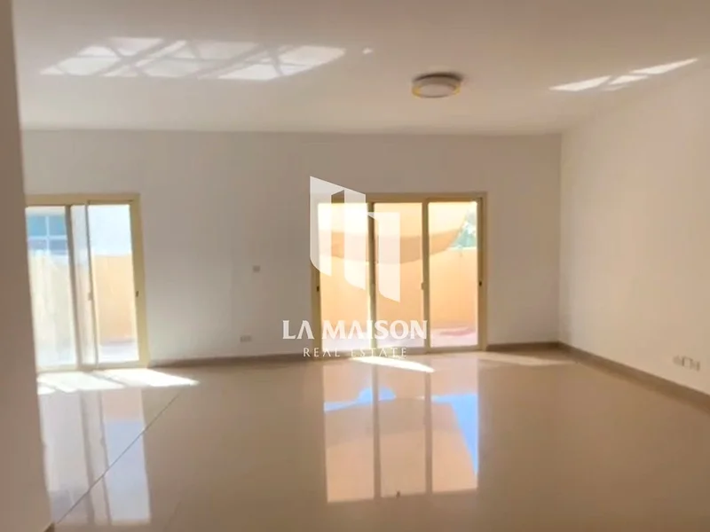 نشاط تجاري | موقع متميز | حتى 100 نشاط63402804009473113