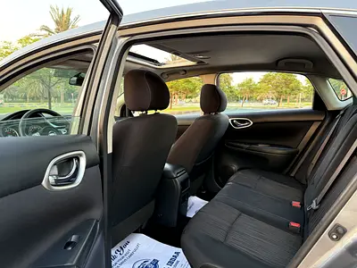2017 Nissan SENTRA — миниатюра 17