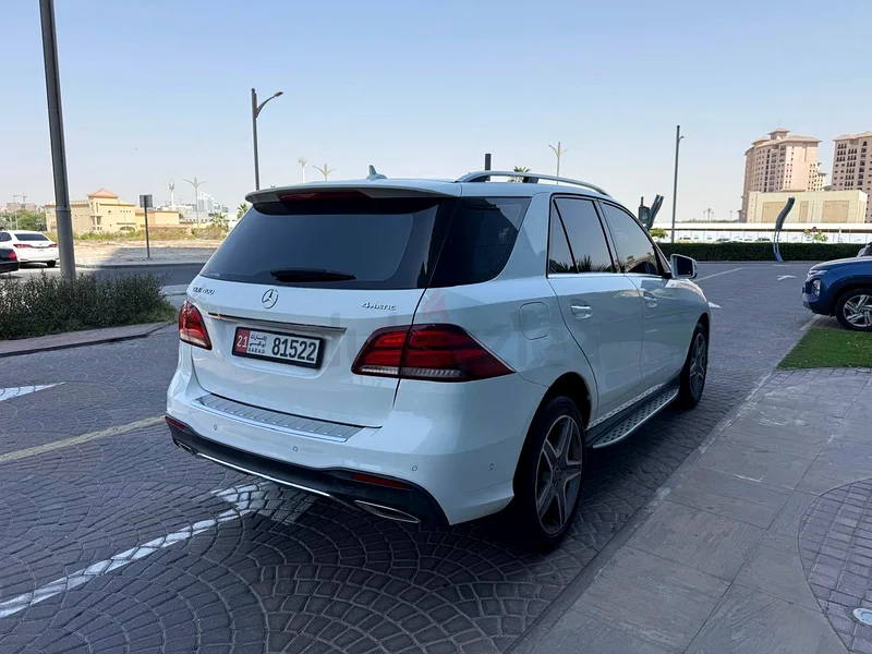 GLE 400 AMG kit GCC Full service history accident free63399927782914113