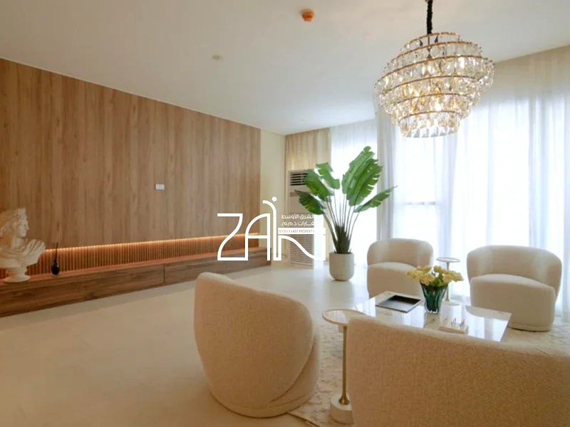Modern 1BR+Balcony High Floor Partial Canal View63842850985219114