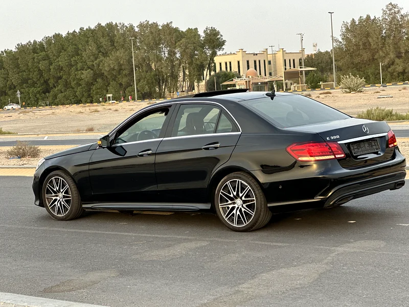 Mercedes E300 Panorama V6 GCC 2 keys مرسيدس خليجي بانوراما63399934975363113