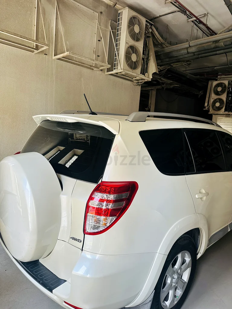 Toyota Rav4 Limited Edition 201263401304511106114