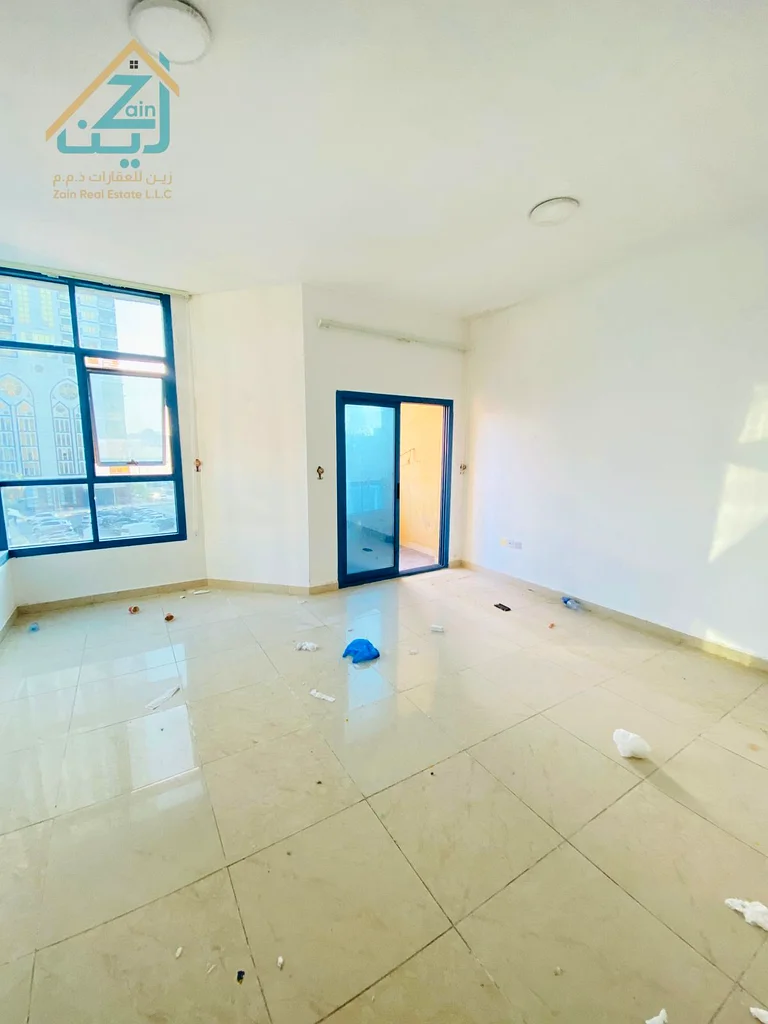 شقة مكونة من غرفتين نوم للإيجار في برج الخور عجمان63811299326467113