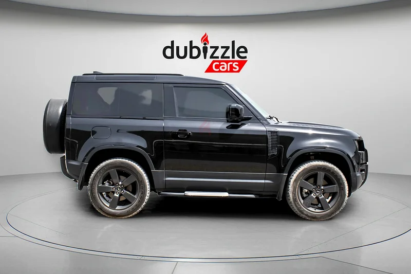 AED 3723/month | 2023 Land Rover Defender 90 SE | GCC Specs | Ref#34947263399897220099113
