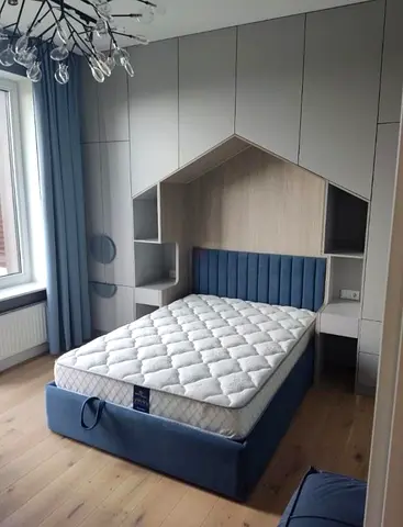 Stylish and Comfortable Queen size Bed with hydraulic Storage