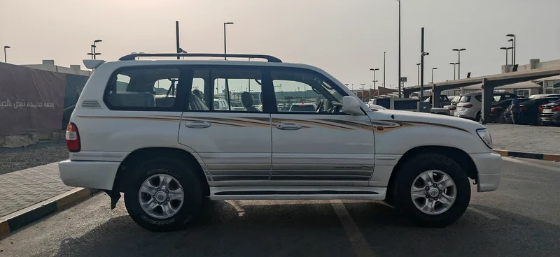 Toyota Land cruiser Model 200663401304422401112