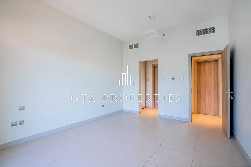 Largest Layout | Burj Khalifa view | High floor64043126226433113