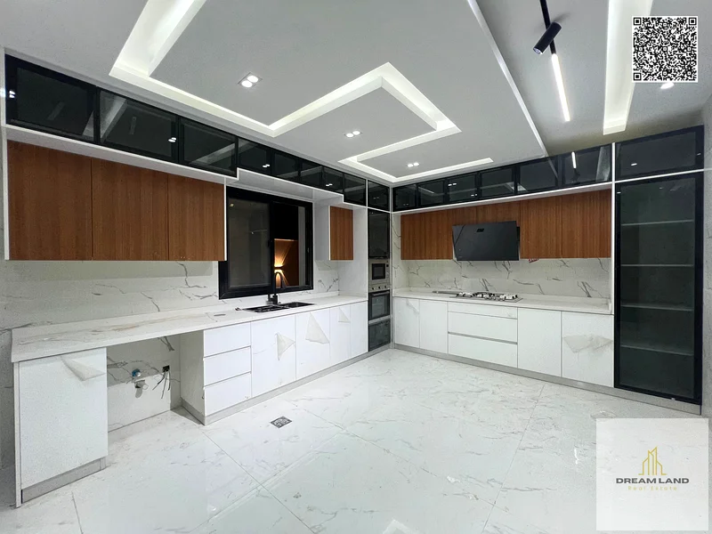 A villa at a price including registration and ownership fees on the main street, ready for occupancy in the most upscale areas of Ajman, freehold for63910312893699113