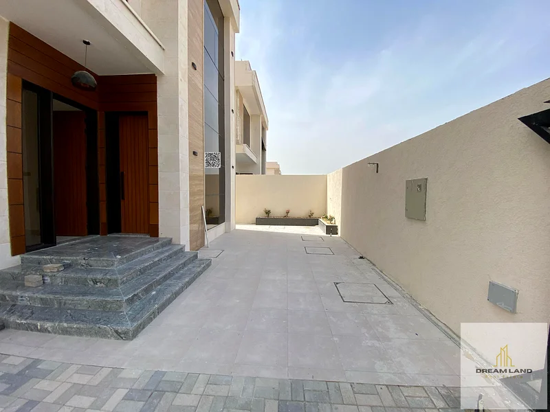 For sale: A luxurious two-story villa with a roof, strategically located in Ajman, near Sheikh Mohammed bin Zayed Road. Freehold for life for all nati63894480242434113