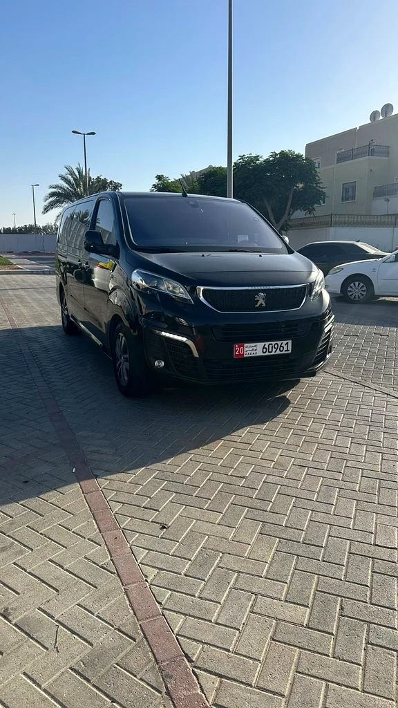 بيجو ترافيلر في آي بي63398485723650111