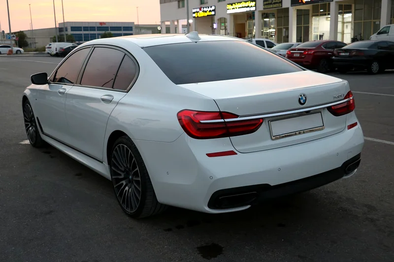 BMW 740Li GCC Free Accident first Owner63397395361923114