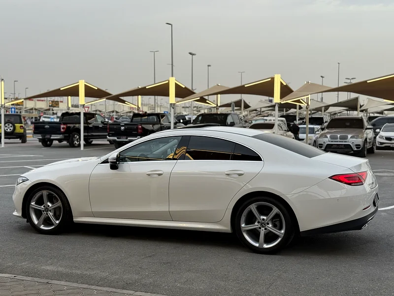 CLS300 Clean Title.. Only 6,000 kilometers on the odometer63399928588802114