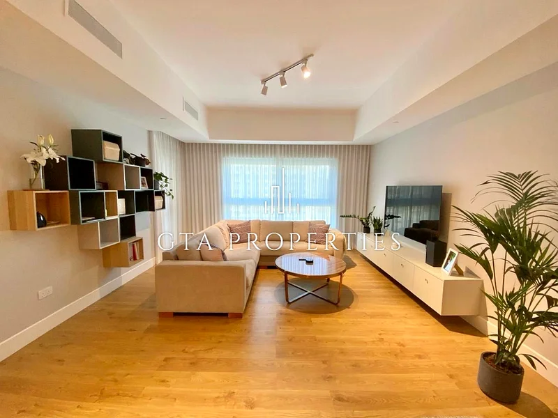 Huge Layout | Fully Upgraded | Open Plan Living.64007793450113114