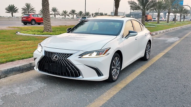 LEXUS ES300H 2021 GCC ORIGINAL PAINTE FULL OPTION WITH SUNROOF LEATHER SITES CROSS CONTROL SYSTEM CL633986471761931124