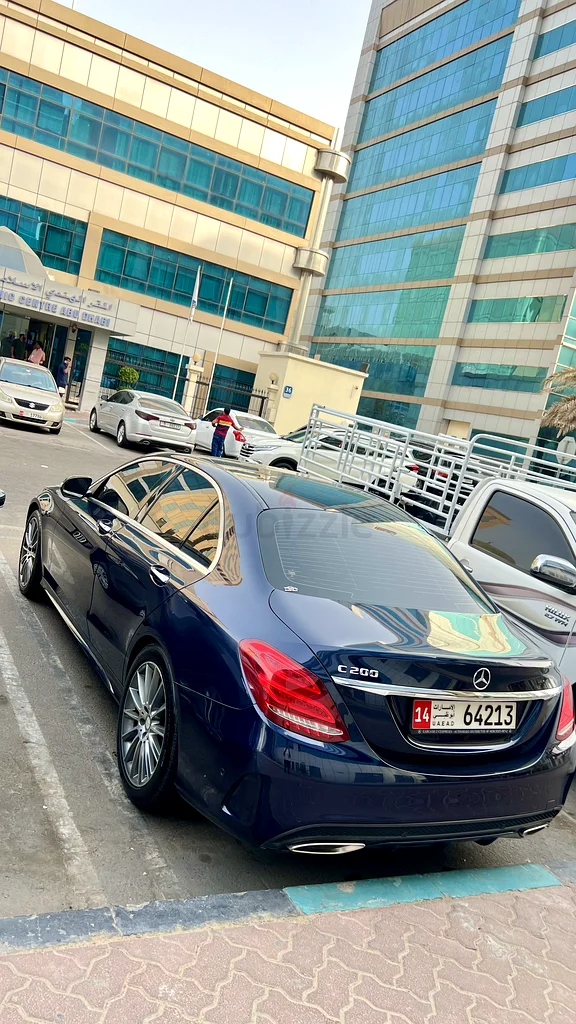 Abu dhabi63399937658371112