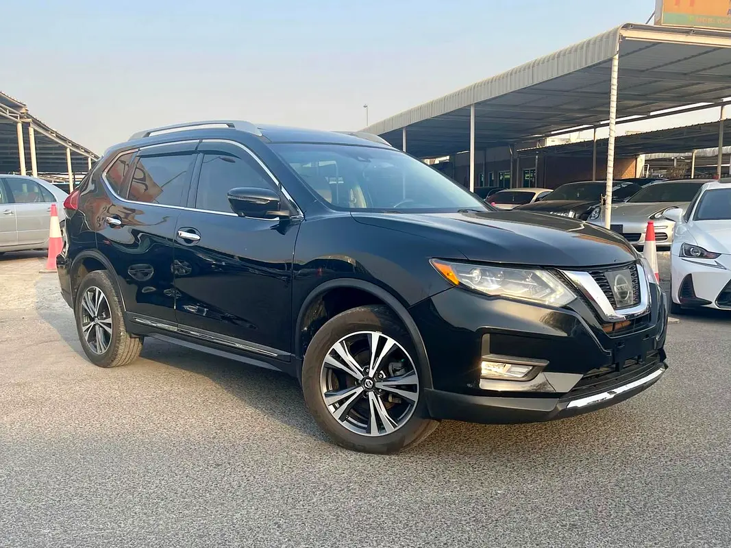Nissan Rogue 2017 — photo 1 of 13