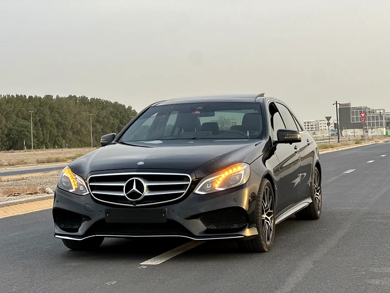 Mercedes E300 Panorama V6 GCC 2 keys مرسيدس خليجي بانوراما63399934975363111