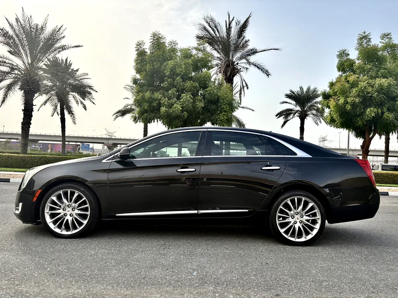 CADILLAC XTS / 2014 / GCC / 2 KEYS / ORIGINAL PAINT / AGENCY MAINTAINED / PERFECT CONDITION63407355723010114