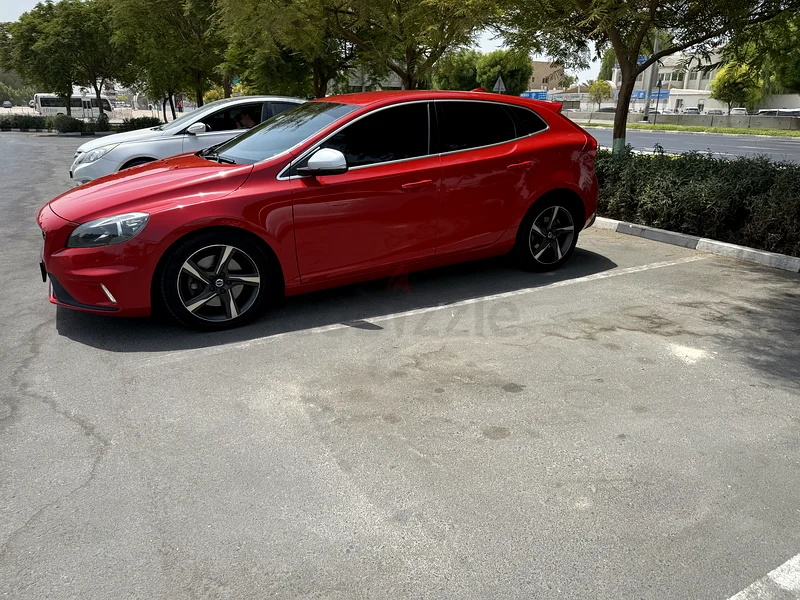 Volvo V40 in great condition priced reasonably63407356181763116