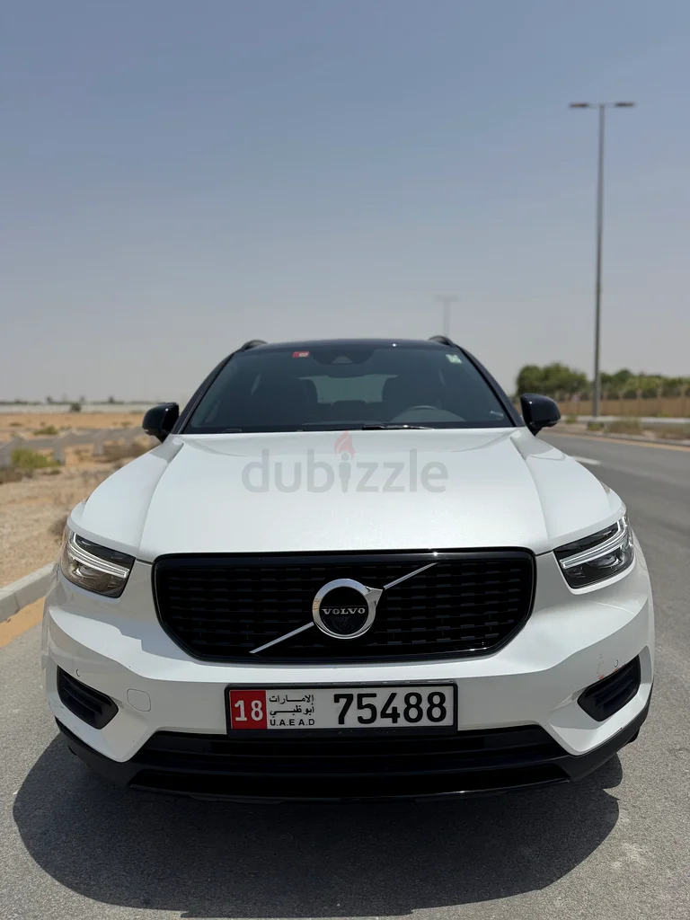Volvo XC40 T4 – 2022 – Panoramic Roof – Low Mileage – AED 139,00063407356382978113