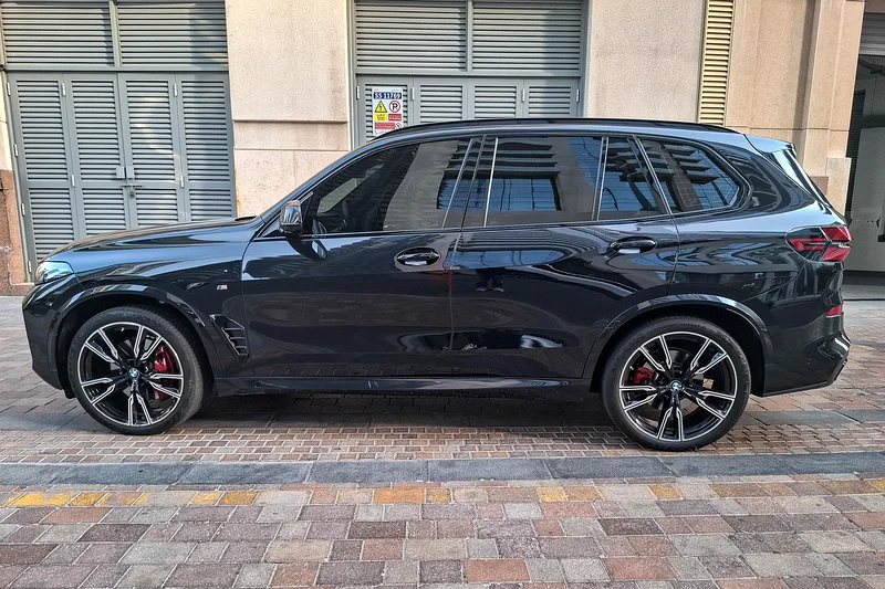 4710 درهم/شهر | 2024 بي إم دبليو X5 xDrive 40i | مواصفات دول مجلس التعاون الخليجي | رقم المرجع#35353863406212733315113