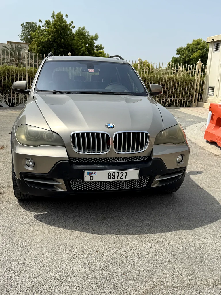 BMW 4.8i63406212766850111