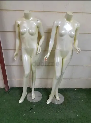 girl mannequin