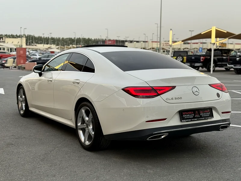 CLS300 Clean Title.. Only 6,000 kilometers on the odometer63399928588802113