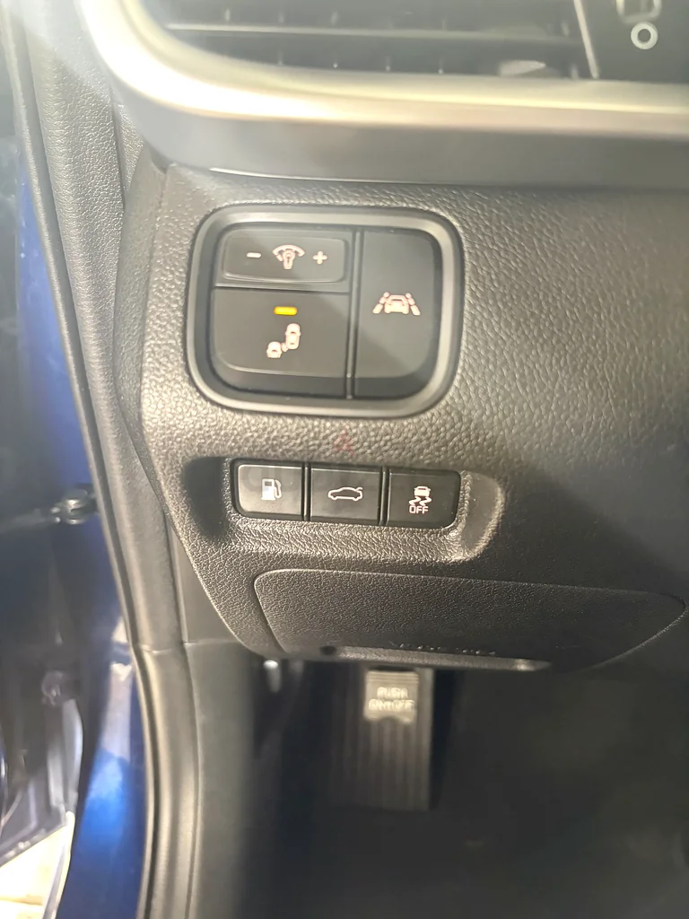 Clean and Neat Optima63398623595139113