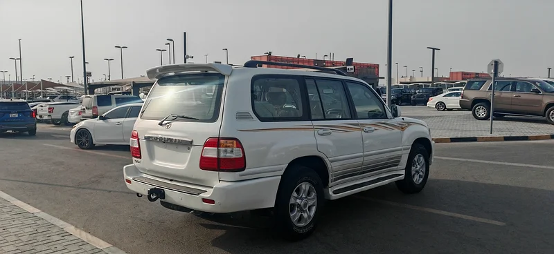 Toyota Land cruiser Model 200663401304422401111