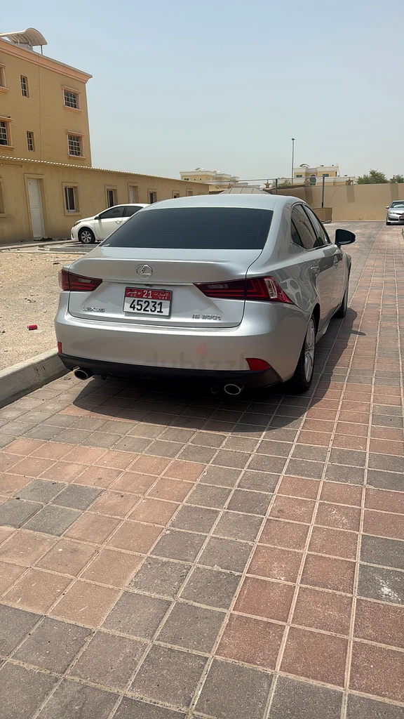 لكزس IS200T63398642173825112