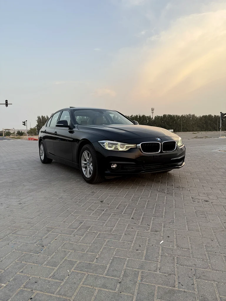 BMW 318i GCC full option634062732203541123