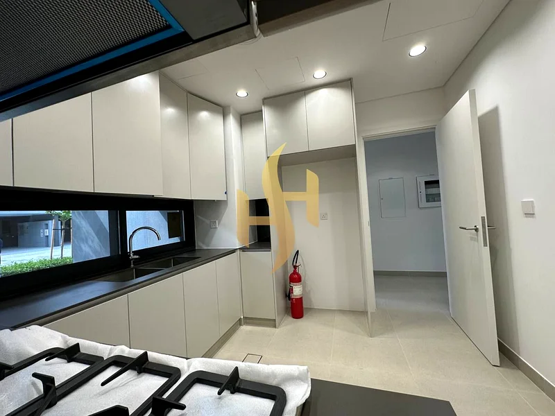NEW BRAND-GOOD LOCATION-GOOD SIZE-ITS EQUIPPED WITH ALL THE KITCHEN EQUIPMENT63654745741057114