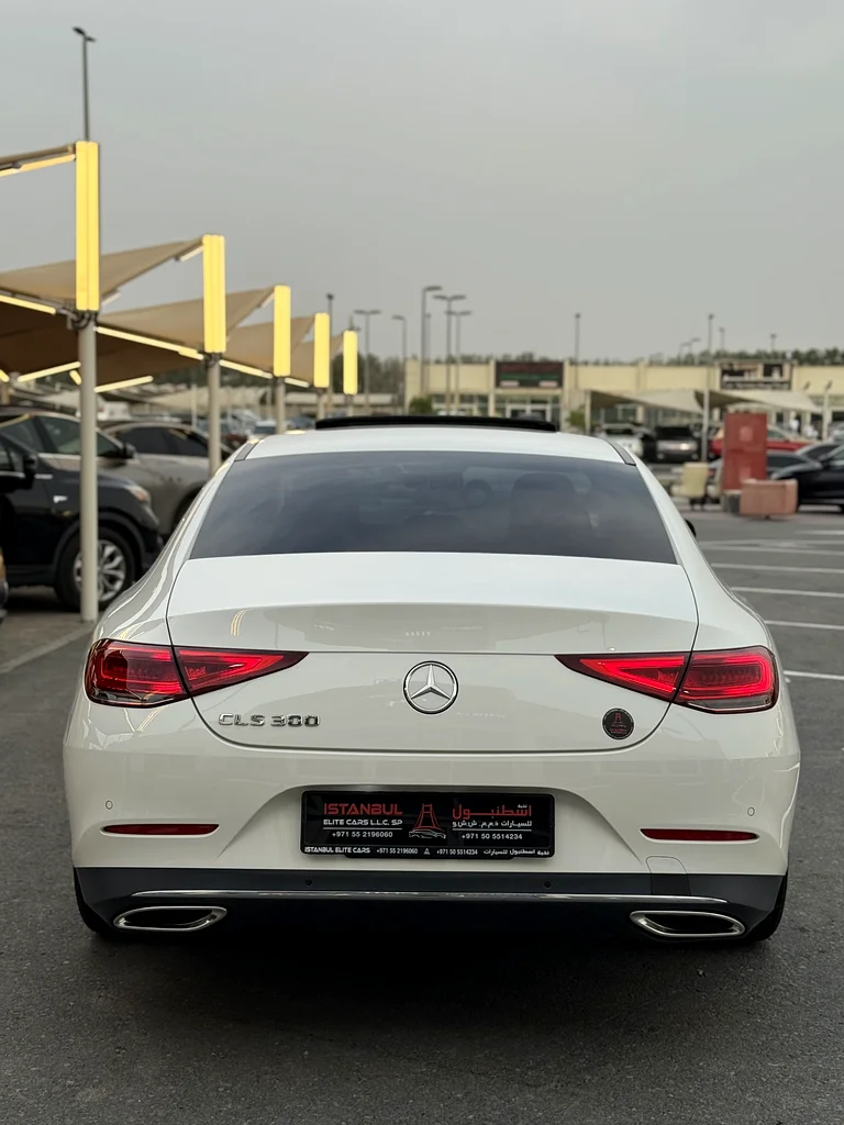 CLS300 Clean Title.. Only 6,000 kilometers on the odometer63399928588802112