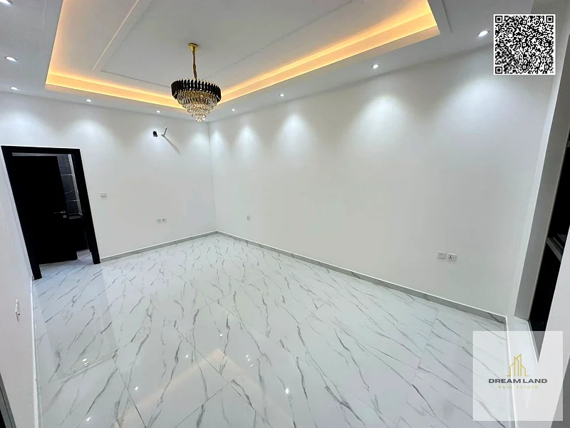 فيلا للبيع في الحيلو 1 - عجمان 📐 المساحة: 1800 قدم مربع 🛏️ 4 غرف نوم رئيسية 🛁 6 حمامات 🚗 موقف سيارات ✨ تصميم عصري وتشطيب ممتاز63894356393217111