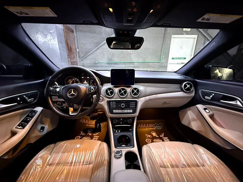 Mercedes Benz CLA 250 panoramic sunroof63402416968194113