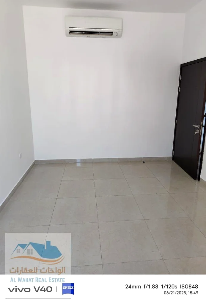 لإيجار سنوي، غرفتين وصالة مع شرفة - عجمان الجرف 363714534600321113