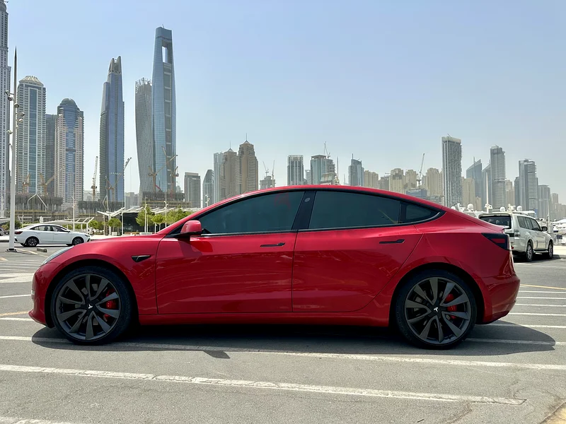 TESLA MODEL 3 / PERFORMANCE / GCC63398505144193114