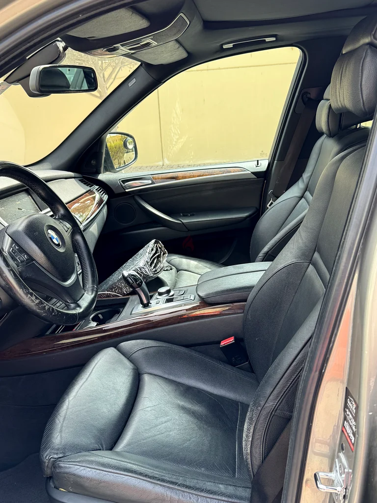 BMW 4.8i63406212766850113