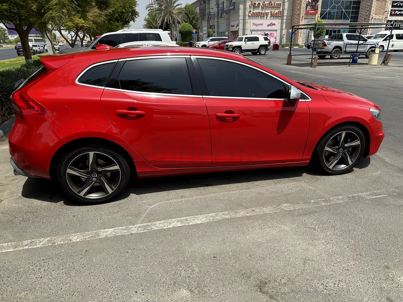 Volvo V40 in great condition priced reasonably63407356181763112