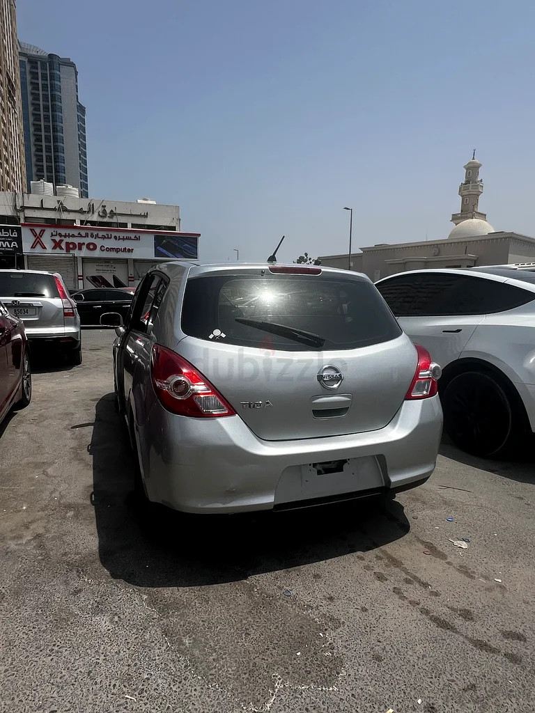 نيسان تييدا موديل 200863399955808258112