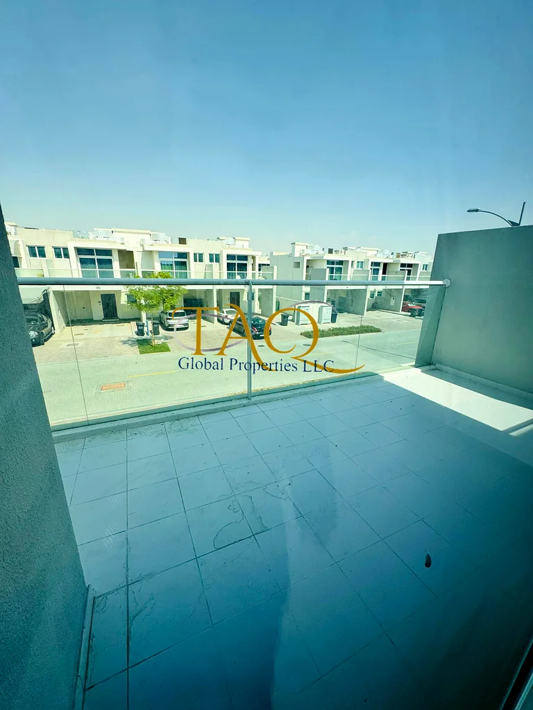 SINGLE ROW | 3 BEDROOM TOWNHOUSE | VACANT ON TRANSFER | GATED COMMUNITY | PARK VIEW |64003832468481113