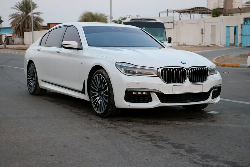 BMW 740Li GCC Free Accident first Owner63397395361923111