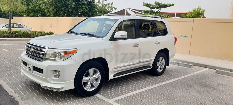 Land Cruiser GXR V8 4.6L Full Option Model 2014 GCC Very Well Maintained In Excellent Condition63484694086913112
