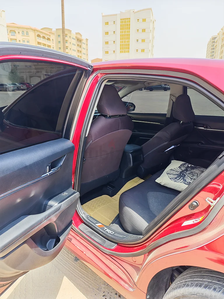 Toyota Camry LE 201863401307507330113