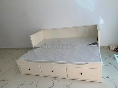 day bed hemnes white IKEA with 3 drawers and mattresses