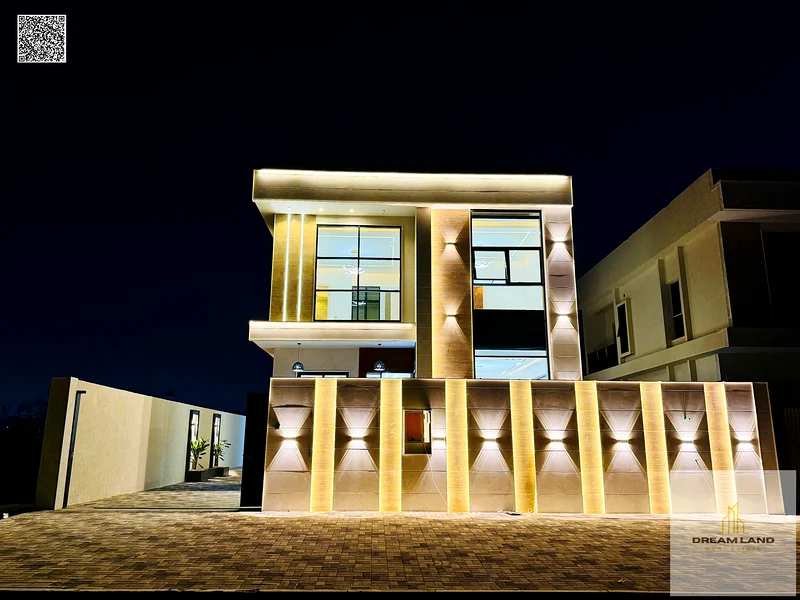 A golden opportunity to own an elegant villa in a vibrant area in Ajman, directly on a main road and close to all essential services.63892693041283110