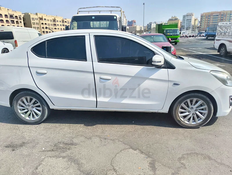 Mitsubishi Attrage model 202063398591950979112