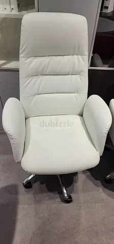 Executive highback leather chair