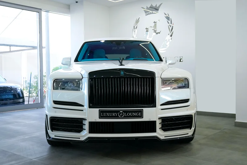 ROLLS ROYCE CULLINAN ORIGINAL MANSORY BLACK/BADGE 2019 FULL. IN EXCELLENT CONDITION63398530658947111